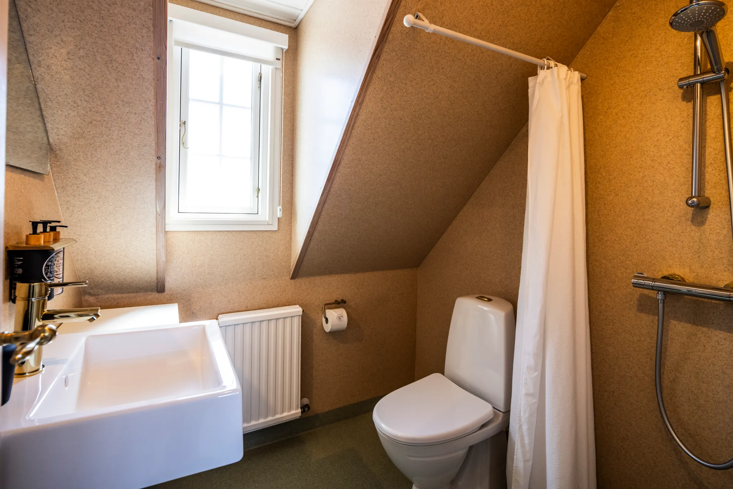 Courtyard Erste Etage - 9